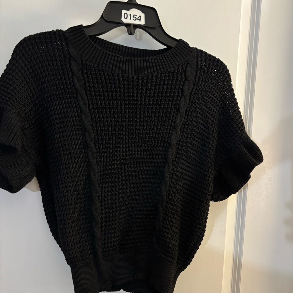 Amazon Black Short-Ruffle Sleeve Cable Knit Sweater Sz Small